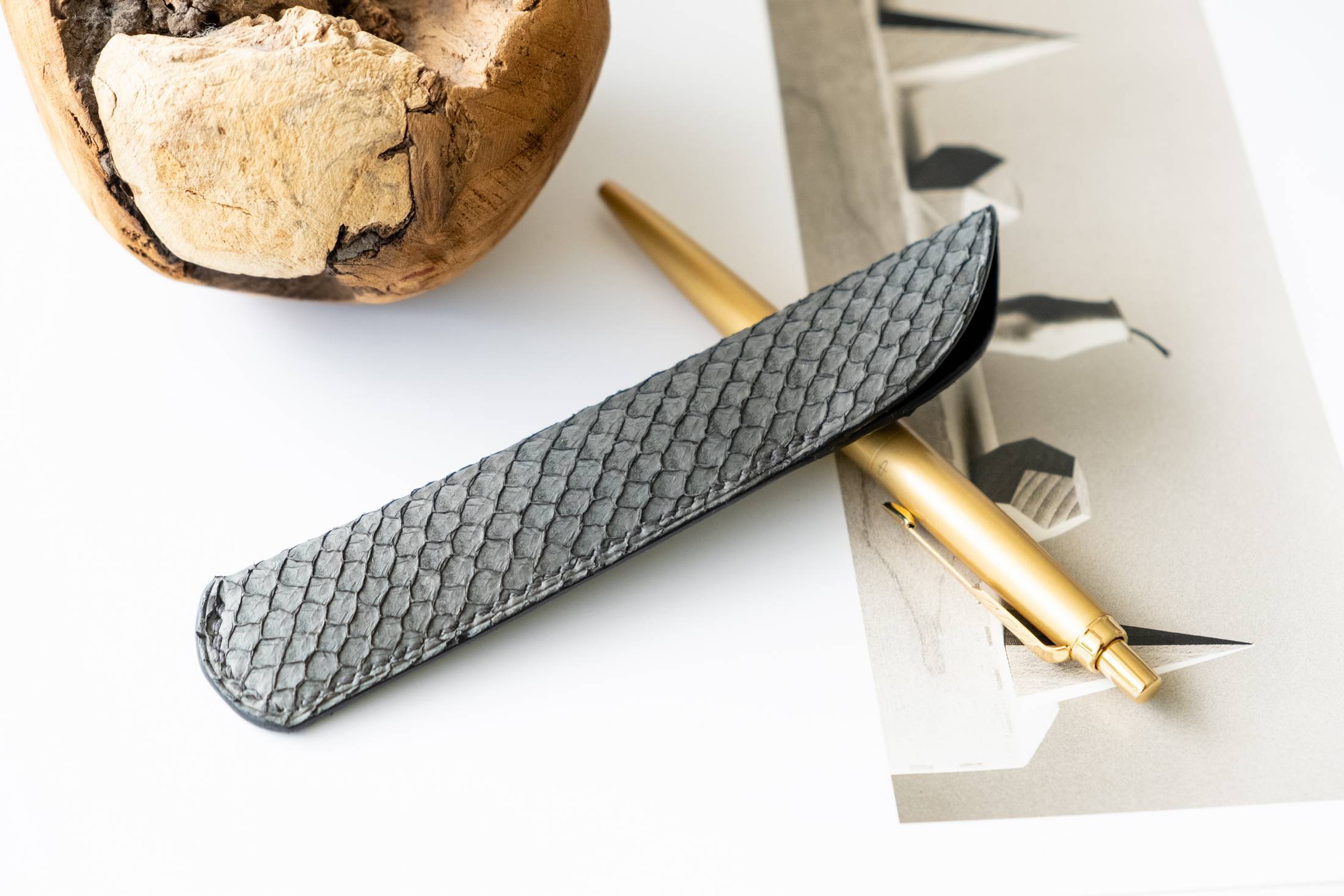 Leather Pen Sleeve in Salmon Leather