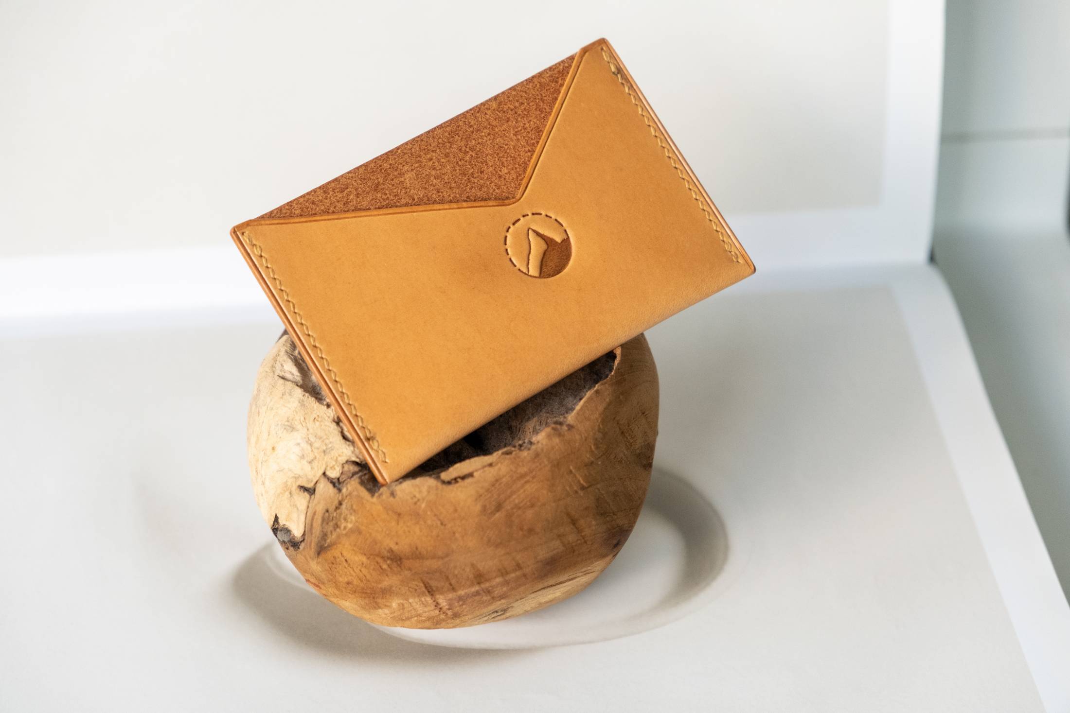 Phi Minimalist Card Holder in Natural Buttero