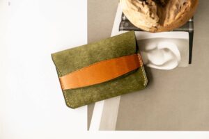 Card Holder in Olive Leather