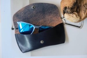 Sarene Glasses Case in Navy